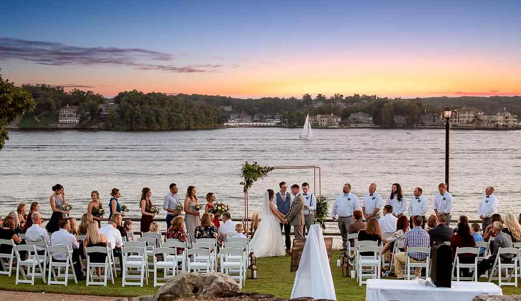 Outdoor wedding venue on the Lake of the Ozarks at Lodge of Four Seasons